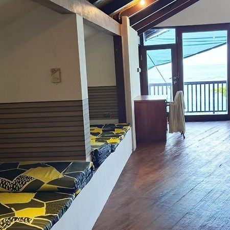 Castaway Surf Retreat 1 Hotell Sekongkang Eksteriør bilde
