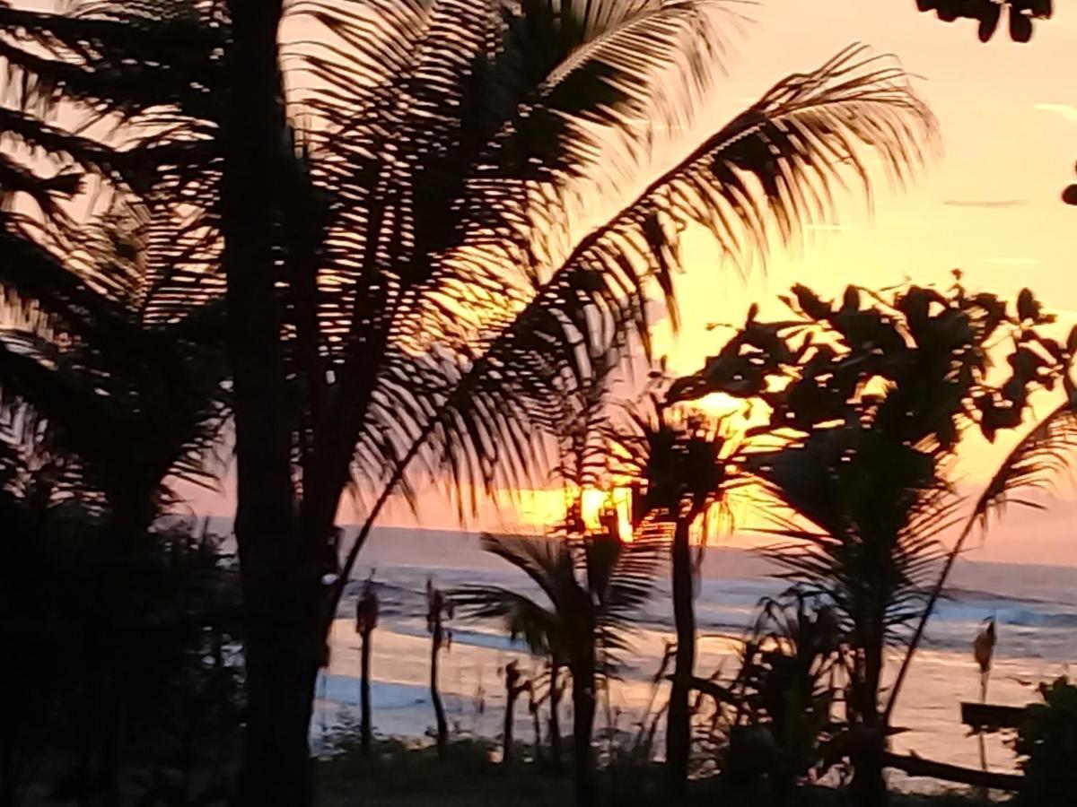 Castaway Surf Retreat 1 Hotell Sekongkang Eksteriør bilde
