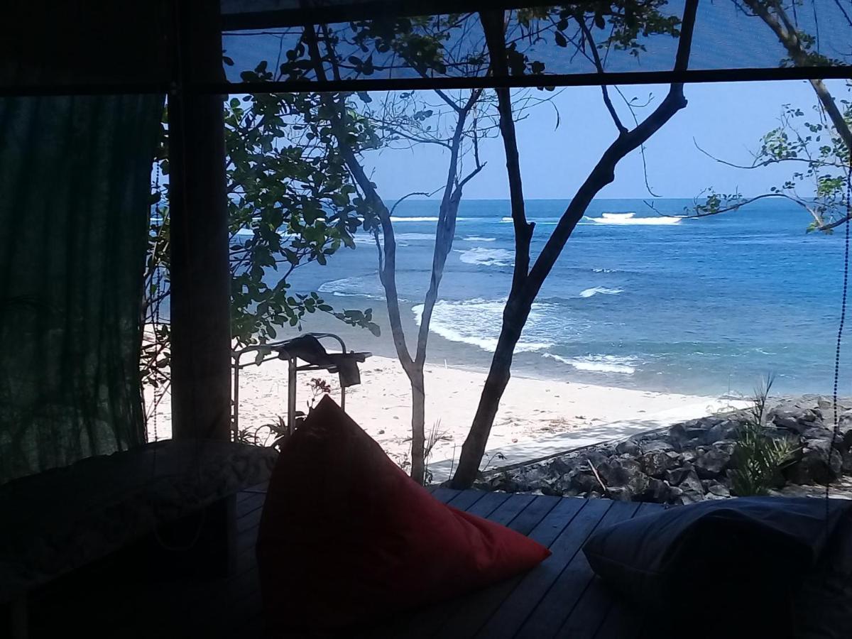 Castaway Surf Retreat 1 Hotell Sekongkang Eksteriør bilde