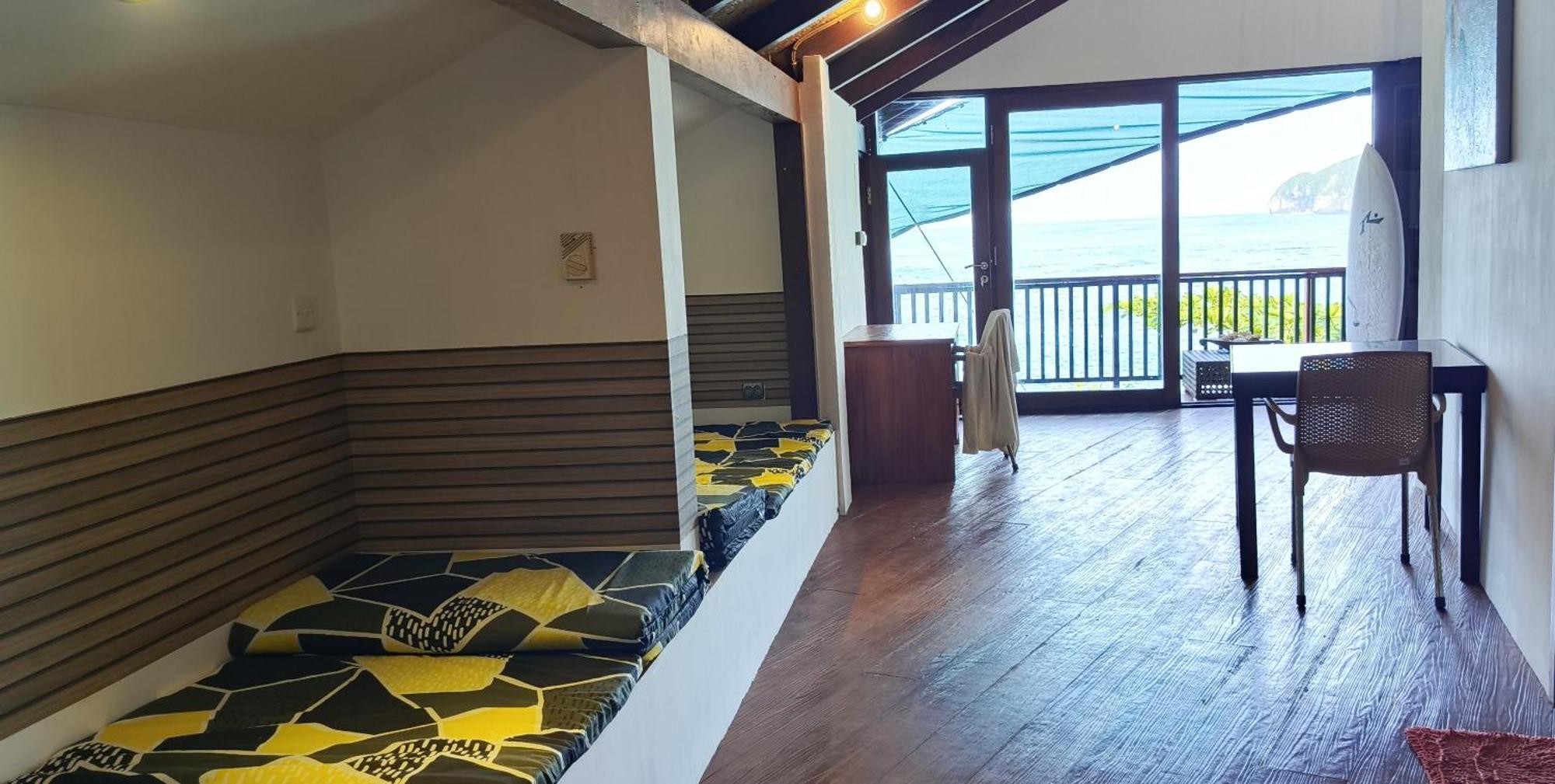 Castaway Surf Retreat 1 Hotell Sekongkang Eksteriør bilde
