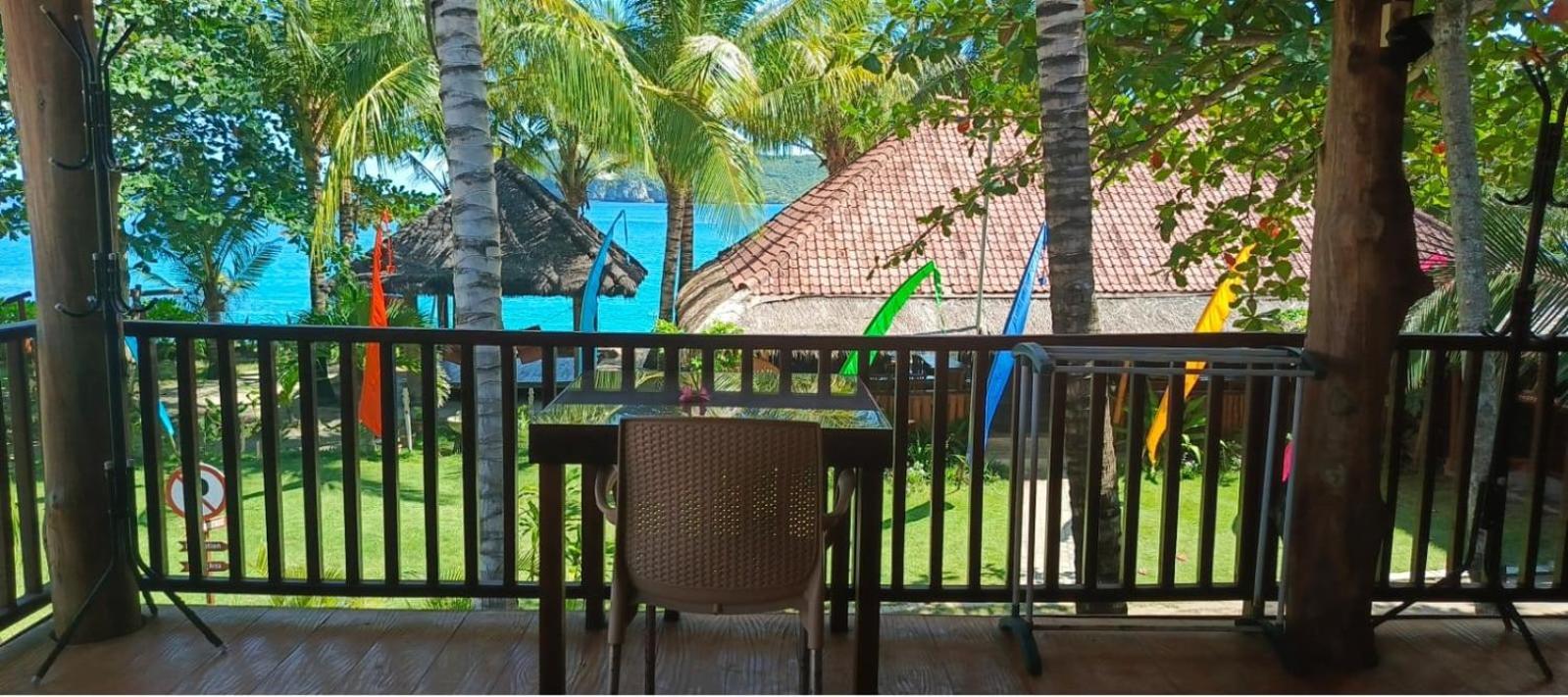 Castaway Surf Retreat 1 Hotell Sekongkang Eksteriør bilde